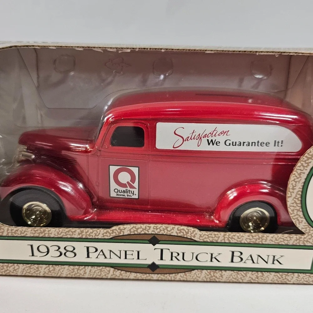 Ertl 1938‎ Panel Truck Diecast Metal Bank Quality Store Inc 7